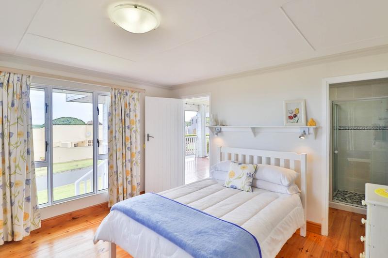 4 Bedroom Property for Sale in Outeniqua Strand Western Cape